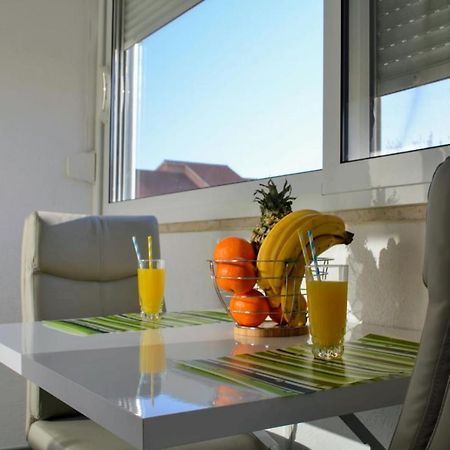 Mihaela Studio Apartmans 150M Near The Beach Kaštela Zewnętrze zdjęcie