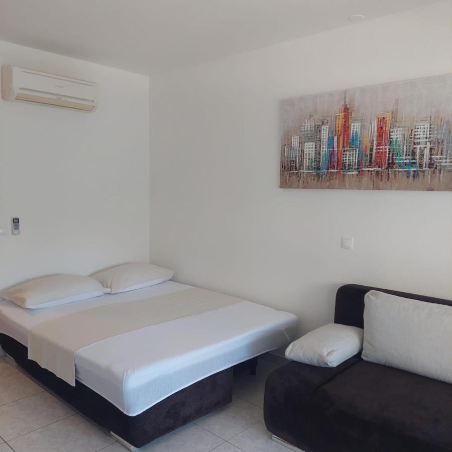 Mihaela Studio Apartmans 150M Near The Beach Kaštela Zewnętrze zdjęcie